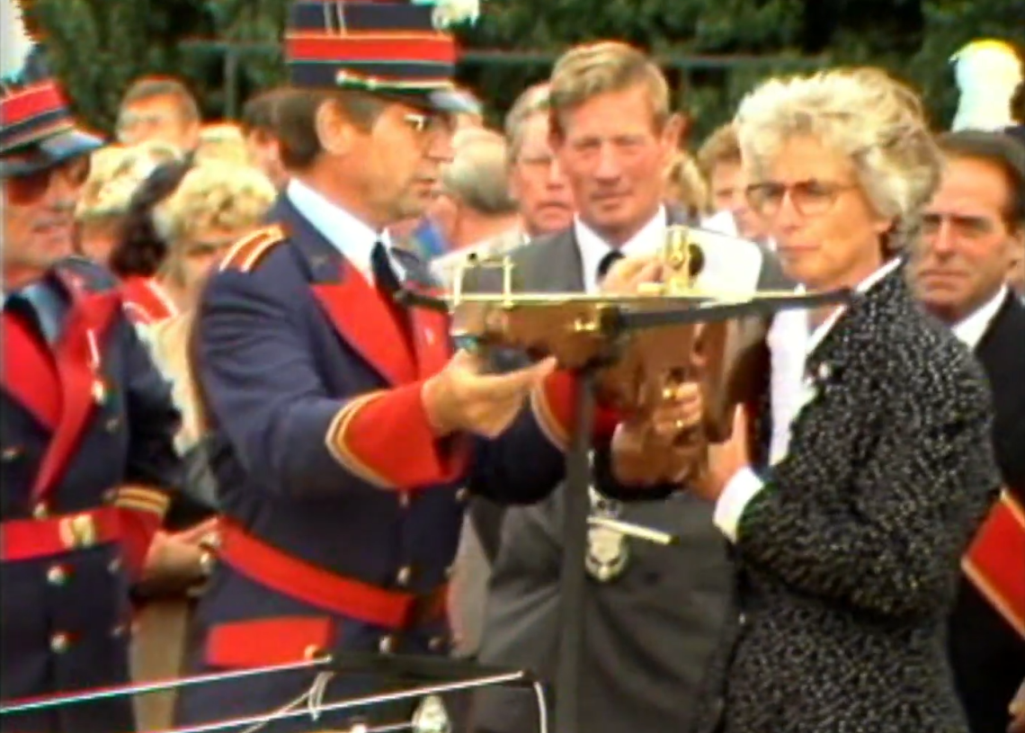 Ria Lubbers schot in roos